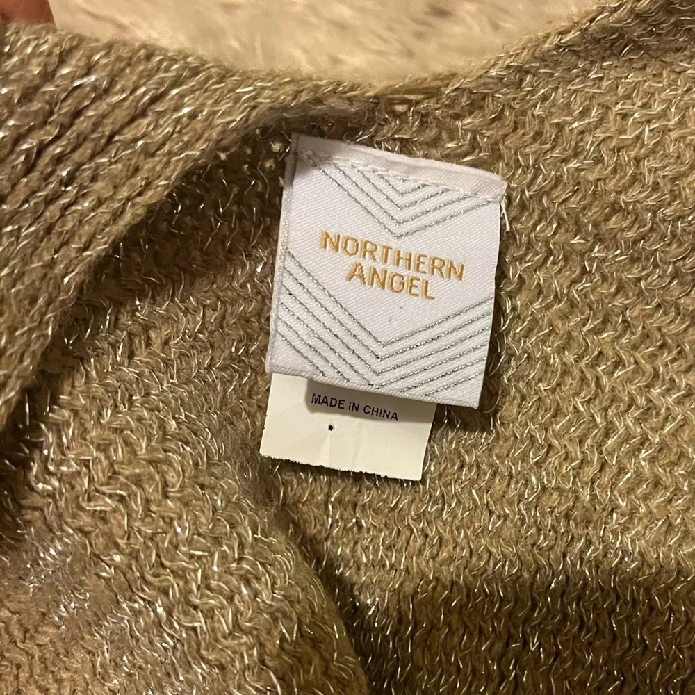 Northern Angel tan knit poncho with gold thread trim and fringe - Picture 11 of 12